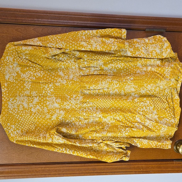 Old Navy Patterned Tunic Med - Picture 2 of 6